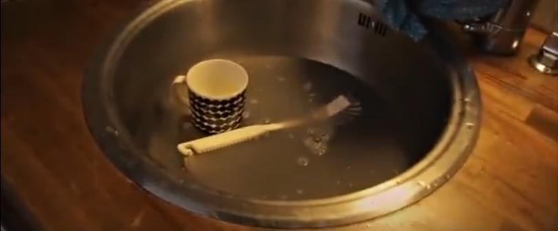 Chàng trai 26 tuổi dọn sạch đồ đạc trong nhà để tìm ra Chàng trai 26 tuổi dọn sạch đồ đạc trong nhà để tìm ra