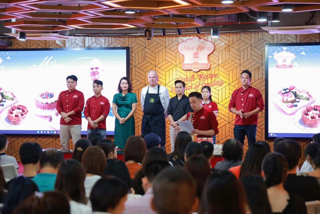 Chuyện bây giờ mới kể về chiếc bánh vẽ điêu khắc 3D của Nhất Hương- Ảnh 3. Chuyện bây giờ mới kể về chiếc bánh vẽ điêu khắc 3D của Nhất Hương- Ảnh 3.