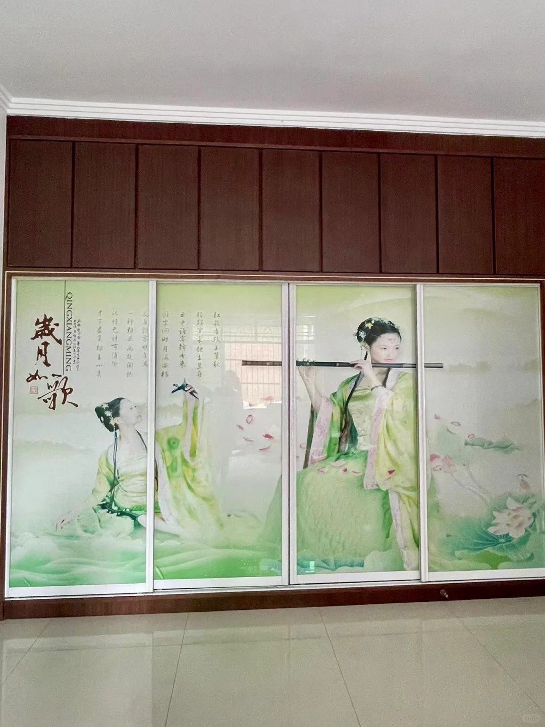 Cư dân mạng gọi tên 6 thiết kế nhà rườm rà, kém sang: 100% người vote đồng tình
- Ảnh 17. Cư dân mạng gọi tên 6 thiết kế nhà rườm rà, kém sang: 100% người vote đồng tình
- Ảnh 17.