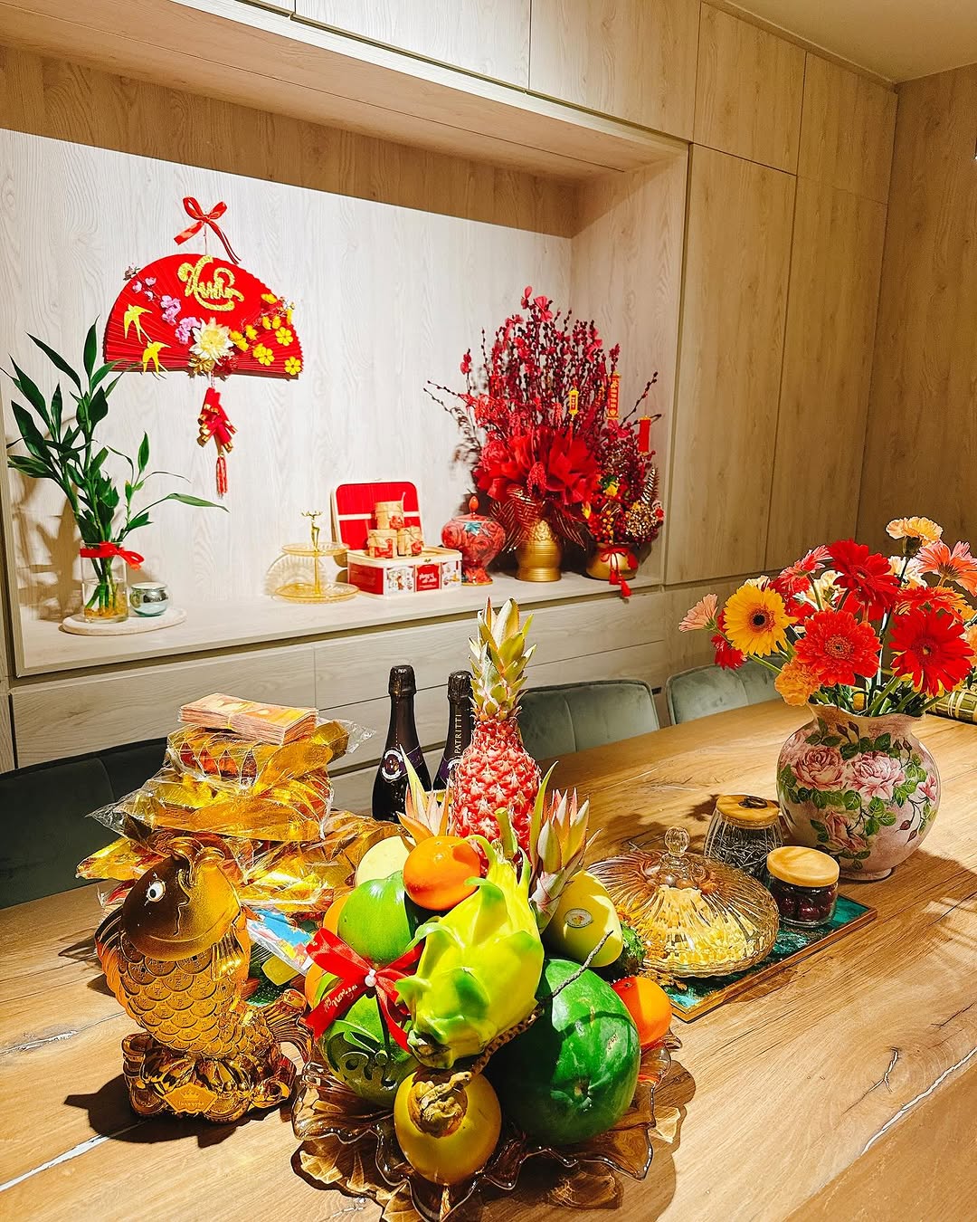 Cuộc đua hoa Tết của sao Việt: Phu nhân Cường Đô La trưng loại hoa ‘‘hút tiền'' trong căn hộ tiền tỷ, một nàng hậu chơi lớn sắm tới 10 thứ cây- Ảnh 8. Cuộc đua hoa Tết của sao Việt: Phu nhân Cường Đô La trưng loại hoa ‘‘hút tiền'' trong căn hộ tiền tỷ, một nàng hậu chơi lớn sắm tới 10 thứ cây- Ảnh 8.