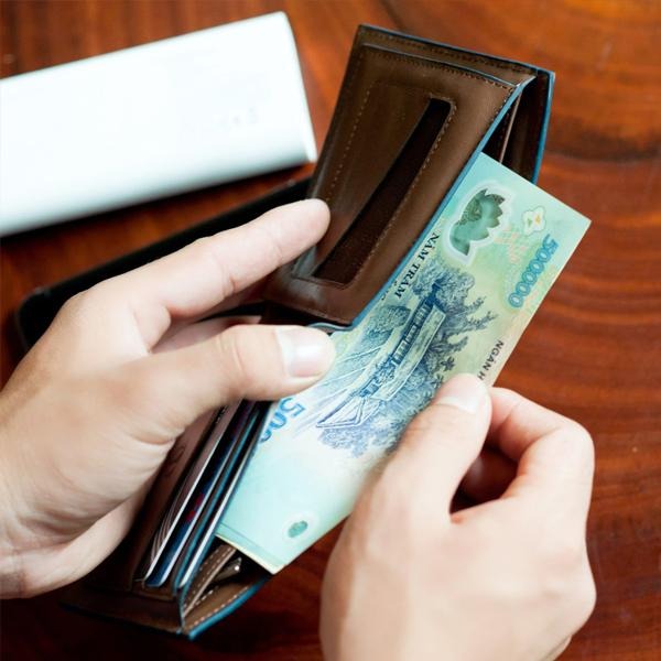 Mùng 2 Tết, mở ví theo 3 cách này chắc chắn cả năm rủng rỉnh tiền bạc!- Ảnh 2. Mùng 2 Tết, mở ví theo 3 cách này chắc chắn cả năm rủng rỉnh tiền bạc!- Ảnh 2.