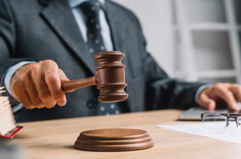 Người phụ nữ mua chiếc nhẫn vàng 7,5 triệu đồng, vừa đeo thử nhân viên cửa hàng yêu cầu bồi thường: Toà án khẳng định đã làm đúng luật- Ảnh 2. Người phụ nữ mua chiếc nhẫn vàng 7,5 triệu đồng, vừa đeo thử nhân viên cửa hàng yêu cầu bồi thường: Toà án khẳng định đã làm đúng luật- Ảnh 2.