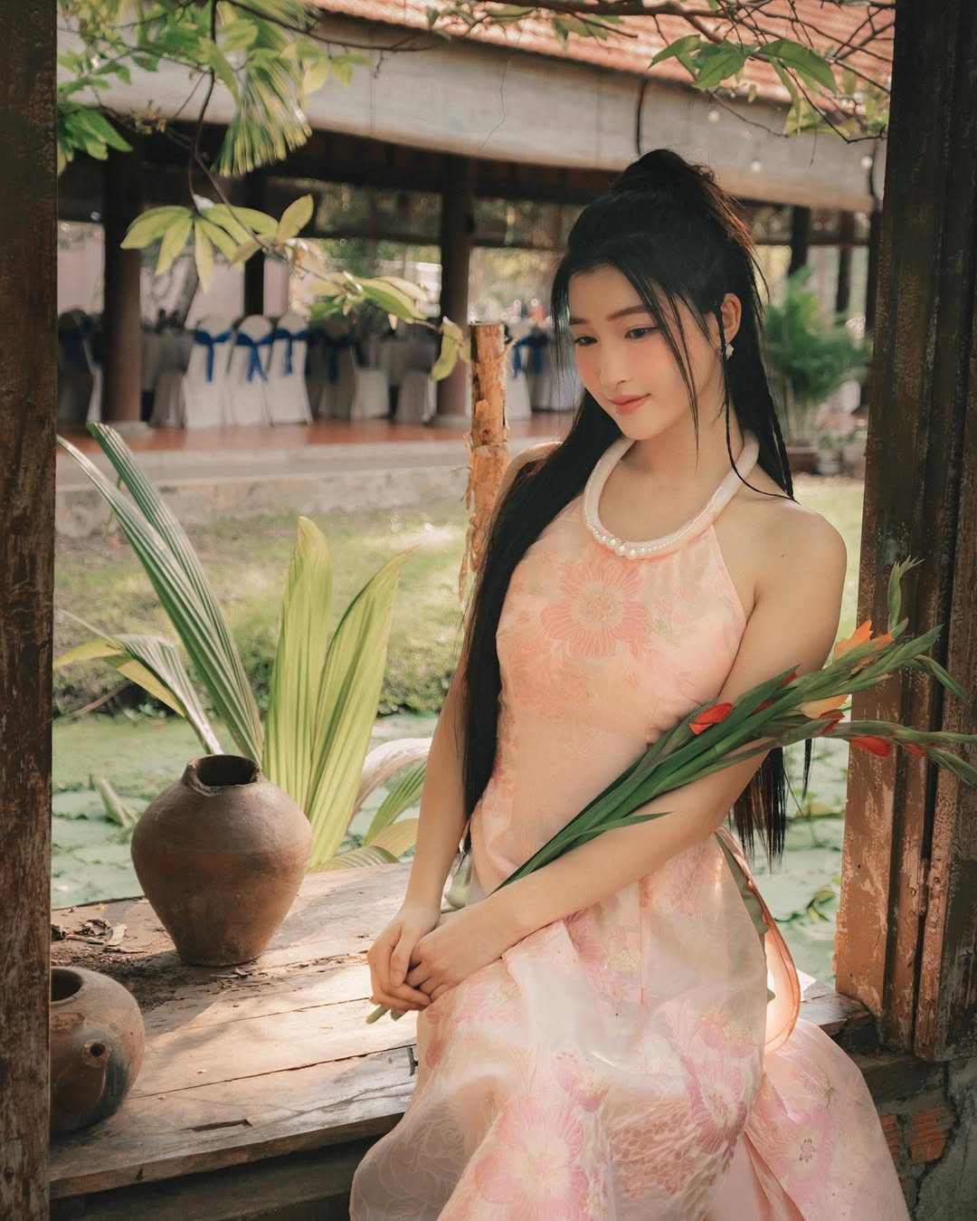 Phương Nhi diện áo dài đẹp “rụng rời”, thần thái Phương Nhi diện áo dài đẹp “rụng rời”, thần thái
