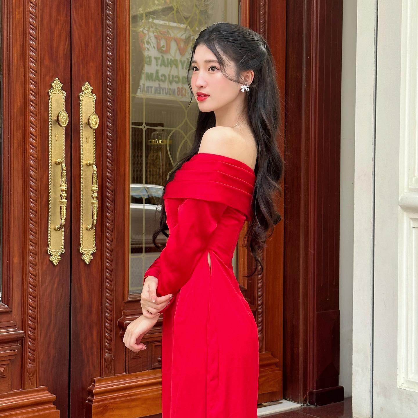 Phương Nhi diện áo dài đẹp “rụng rời”, thần thái Phương Nhi diện áo dài đẹp “rụng rời”, thần thái