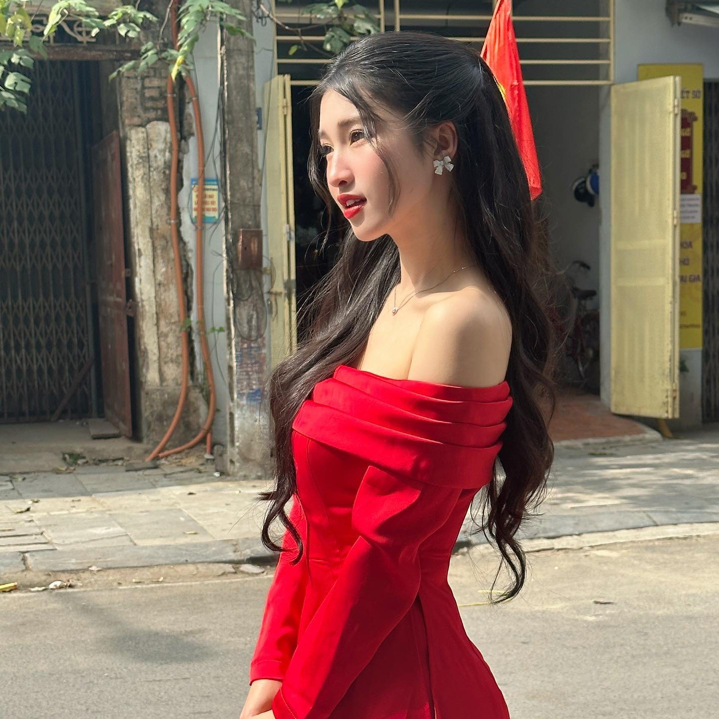 Phương Nhi diện áo dài đẹp “rụng rời”, thần thái Phương Nhi diện áo dài đẹp “rụng rời”, thần thái