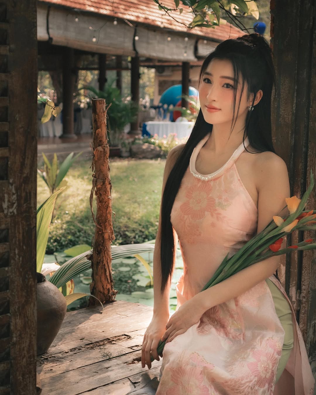 Phương Nhi diện áo dài đẹp “rụng rời”, thần thái Phương Nhi diện áo dài đẹp “rụng rời”, thần thái