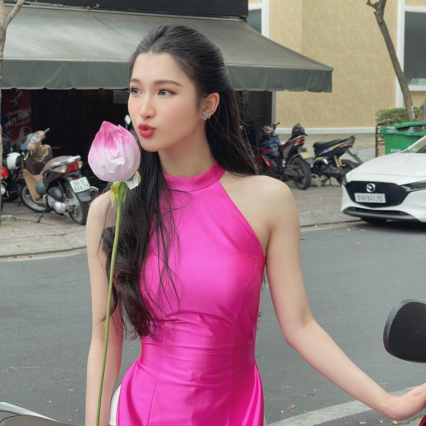 Phương Nhi diện áo dài đẹp “rụng rời”, thần thái Phương Nhi diện áo dài đẹp “rụng rời”, thần thái