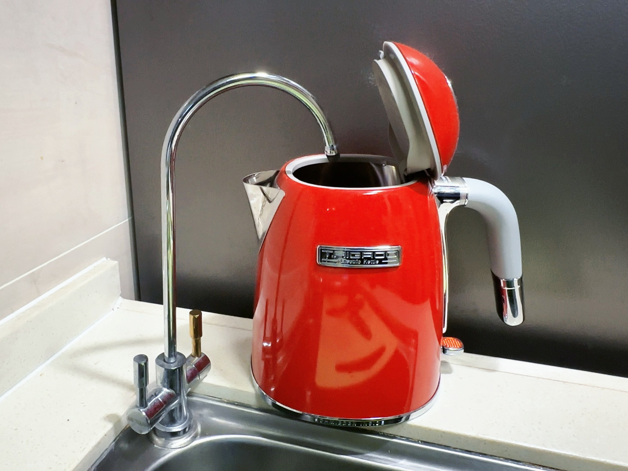 Với 10 năm nội trợ, tôi tự tin nói với bạn rằng: Nhà bếp cần có 6 thứ Với 10 năm nội trợ, tôi tự tin nói với bạn rằng: Nhà bếp cần có 6 thứ