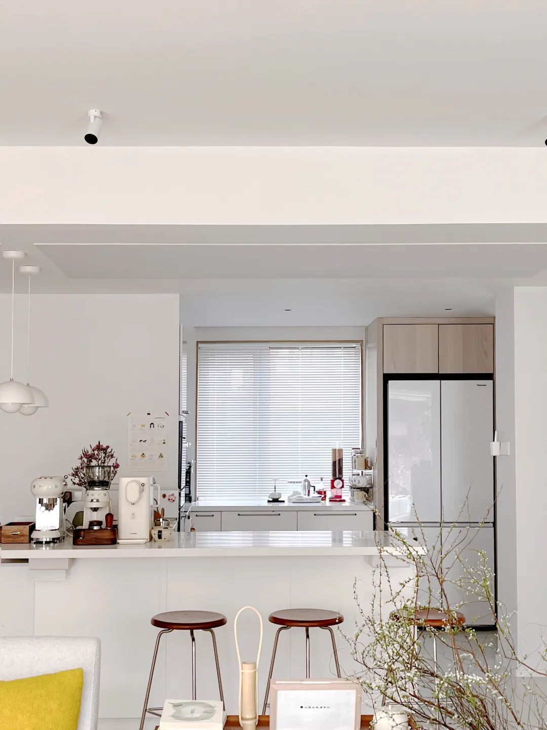 Căn hộ tối giản của cô gái sở hữu hơn 200 chiếc nồi và đảo bếp dài đến 2,2m- Ảnh 17. Căn hộ tối giản của cô gái sở hữu hơn 200 chiếc nồi và đảo bếp dài đến 2,2m- Ảnh 17.