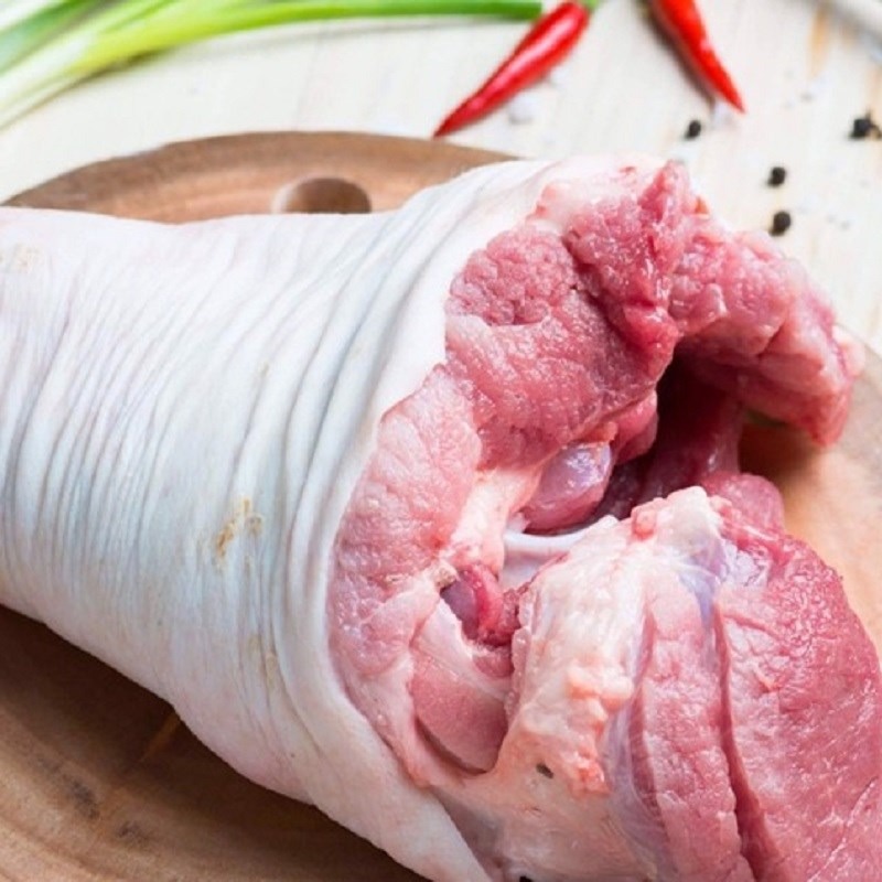 Đi ra chợ mua chân giò heo, tôi Đi ra chợ mua chân giò heo, tôi