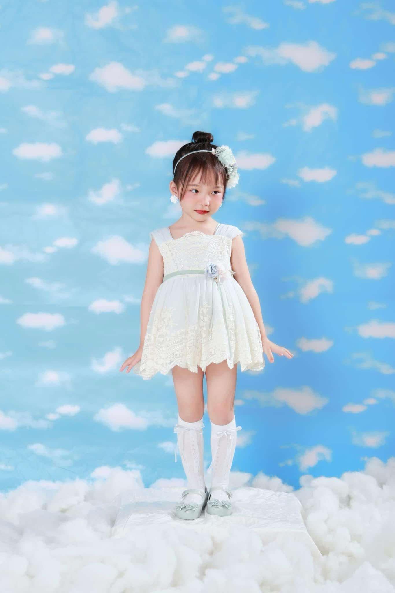 Một thương hiệu váy mẹ nào có con gái cũng sẽ mê, cứ diện là trendy, sẵn sàng chi tiền triệu để sở hữu- Ảnh 8. Một thương hiệu váy mẹ nào có con gái cũng sẽ mê, cứ diện là trendy, sẵn sàng chi tiền triệu để sở hữu- Ảnh 8.