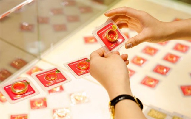 Mua vàng ngày Vía Thần Tài: Bao nhiêu là đủ, đâu mới là con số phát lộc?- Ảnh 2. Mua vàng ngày Vía Thần Tài: Bao nhiêu là đủ, đâu mới là con số phát lộc?- Ảnh 2.