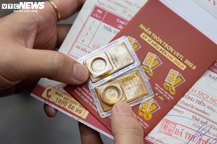 Tôi "trúng đậm" nhờ chăm chỉ mua vàng vào ngày vía thần Tài- Ảnh 1. Tôi "trúng đậm" nhờ chăm chỉ mua vàng vào ngày vía thần Tài- Ảnh 1.