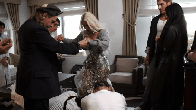 Dấu ấn kinh hoàng Kim Kardashian phải chịu để có vòng eo nhỏ vô thực: "Tôi chưa bao giờ cảm thấy đau đớn đến vậy"- Ảnh 9.