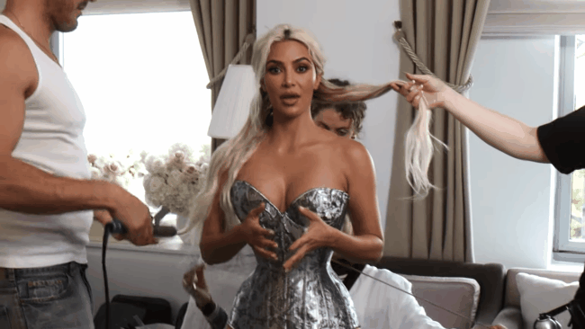 Dấu ấn kinh hoàng Kim Kardashian phải chịu để có vòng eo nhỏ vô thực: "Tôi chưa bao giờ cảm thấy đau đớn đến vậy"- Ảnh 8.