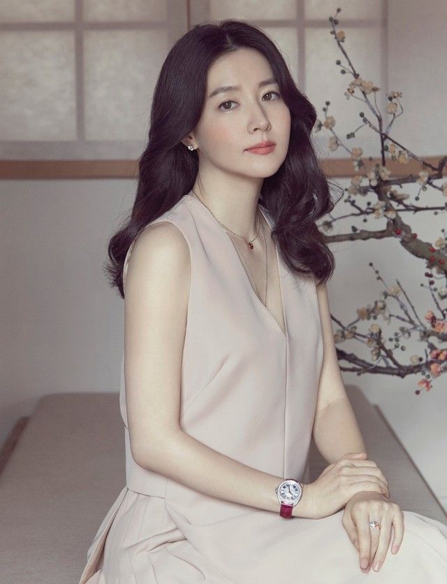 “Quốc bảo nhan sắc” Hàn Quốc tuổi U60 mặt mộc vẫn căng mịn như thuở đôi mươi nhờ mỗi ngày uống 10 cốc nước này- Ảnh 1.