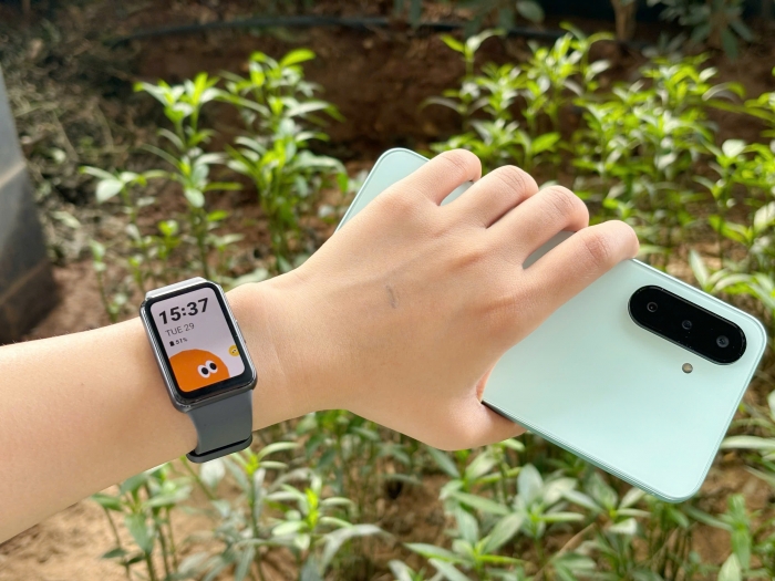 Smartband tốt nhất phân khúc 1 triệu gọi tên Galaxy Fit3: Thiết kế cực trendy, nhiều tính năng sức khỏe hữu ích smartband tot nhat phan khuc 1 trieu goi ten galaxy fit3 thiet ke cuc trendy nhieu tinh nang suc khoe huu ich